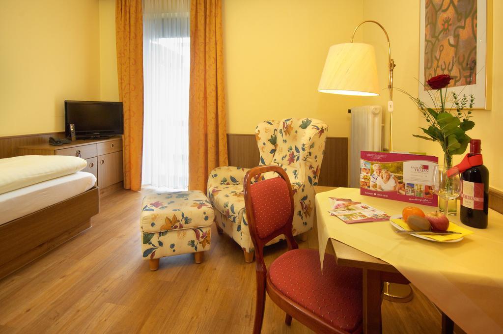 Kurhotel Kaiser Trajan Bad Gögging Szoba fotó