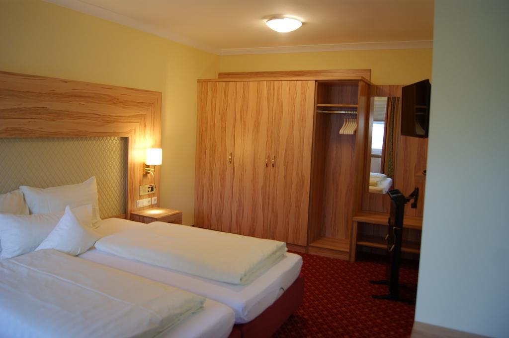 Kurhotel Kaiser Trajan Bad Gögging Szoba fotó