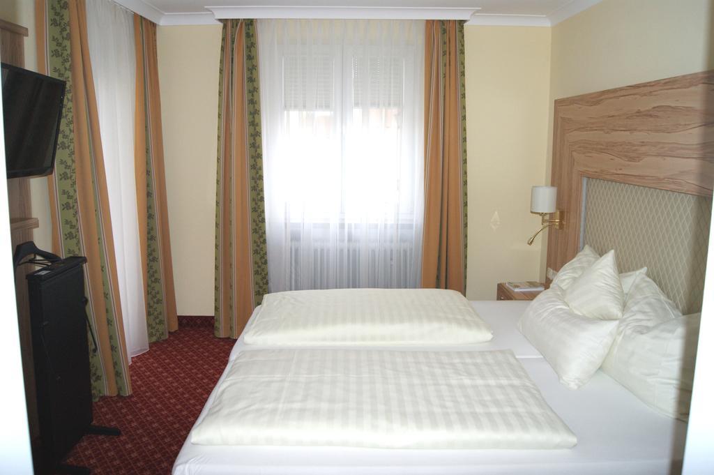 Kurhotel Kaiser Trajan Bad Gögging Szoba fotó